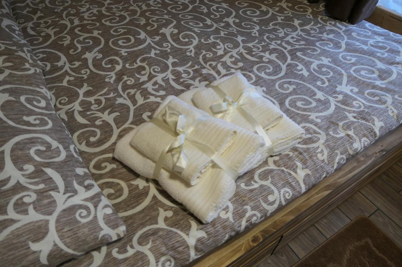 Voyage Tatariv Hotel Bagian luar foto