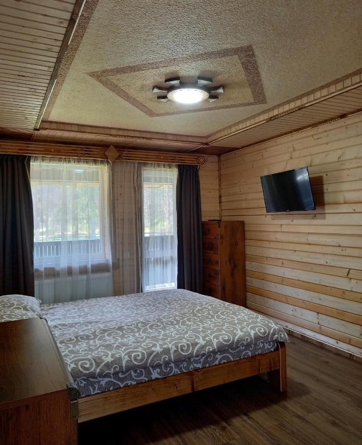 Voyage Tatariv Hotel Bagian luar foto