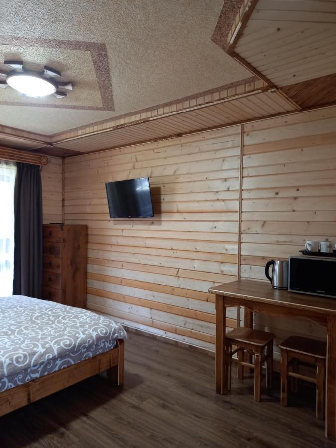 Voyage Tatariv Hotel Bagian luar foto