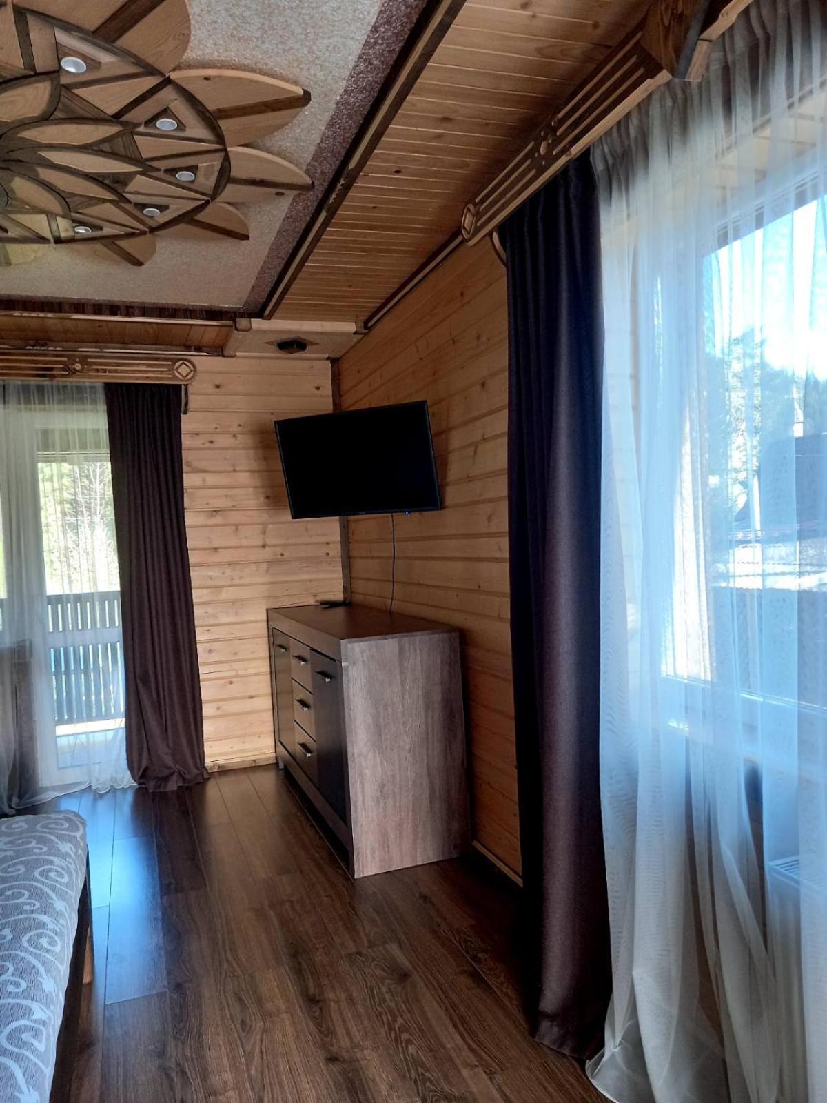 Voyage Tatariv Hotel Bagian luar foto