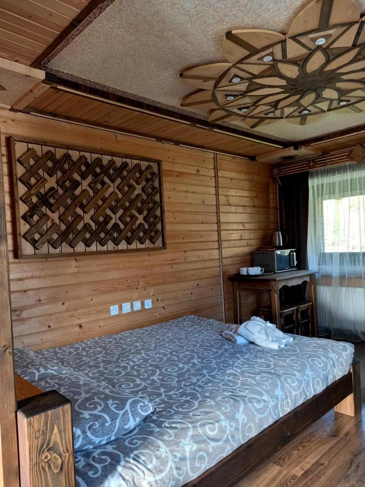 Voyage Tatariv Hotel Bagian luar foto
