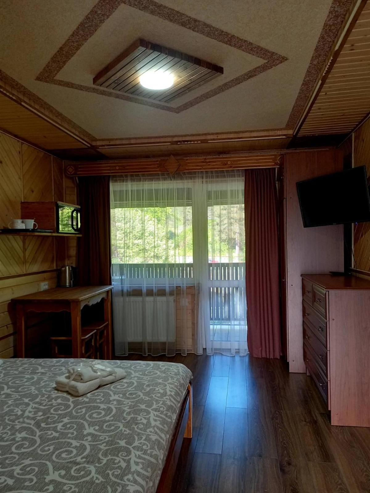 Voyage Tatariv Hotel Bagian luar foto